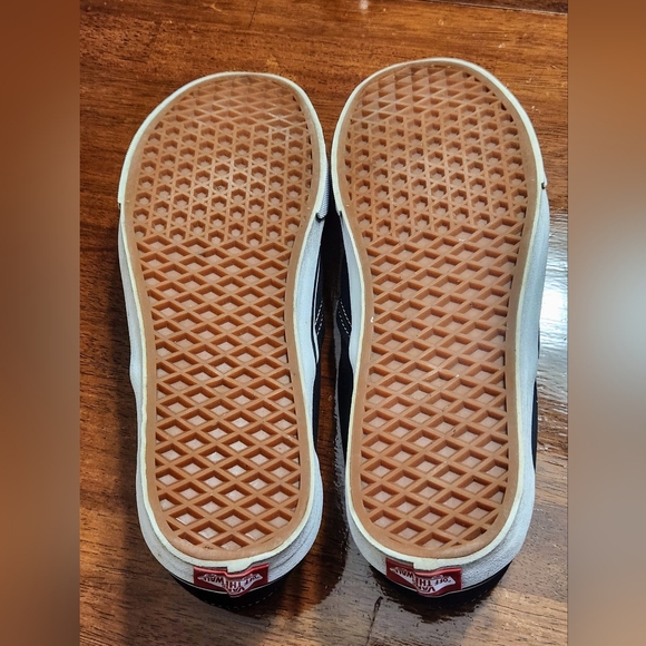 Vans Slip-on Sneakers - Picture 3 of 6